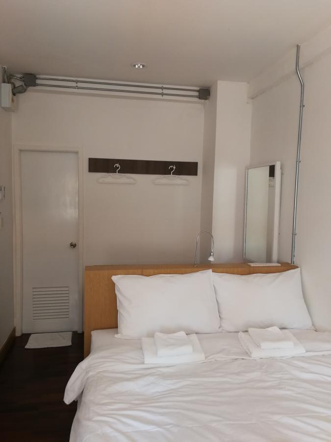 Auberge de jeunesse F F *